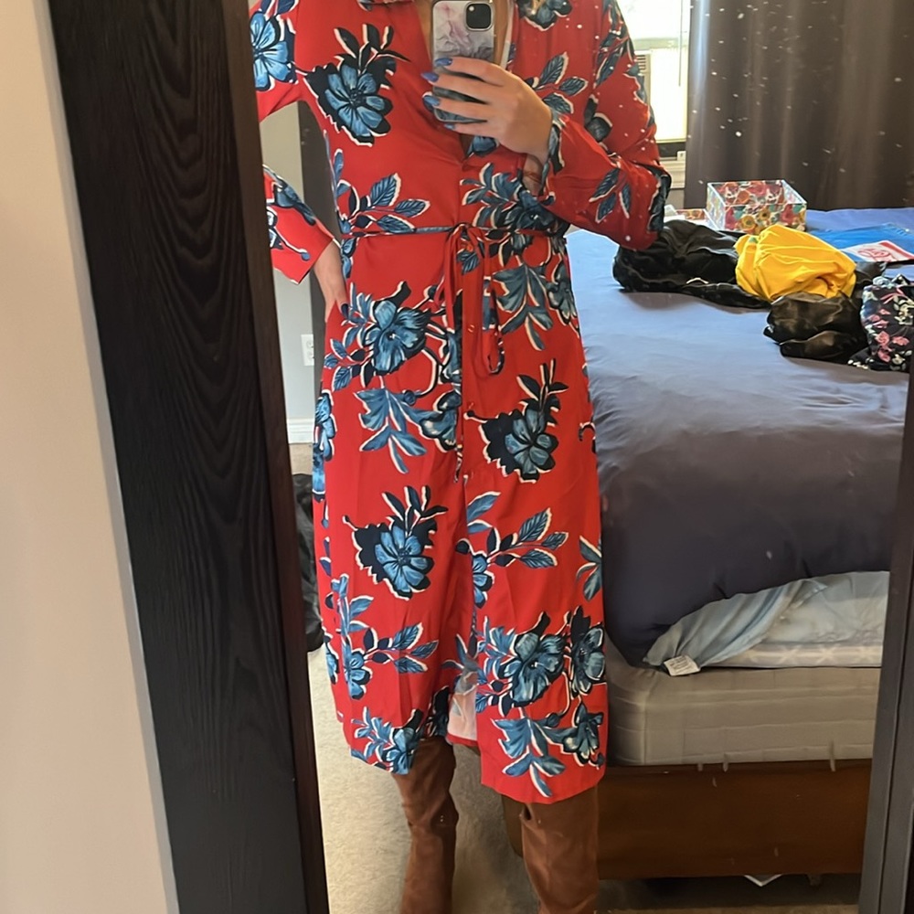 Floral Dress. - Picture 4 of 7